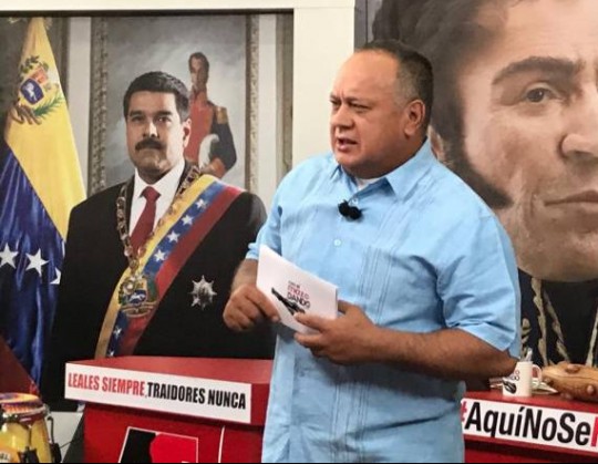 Foto: Con el Mazo Dando