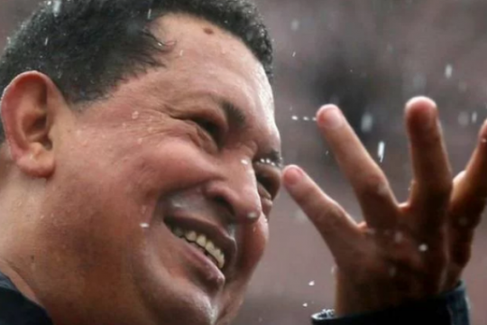 Foto: Con el Mazo Dando
