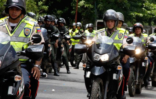 policía