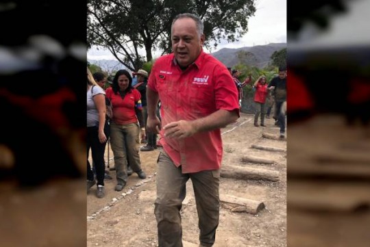 Foto: Con el Mazo Dando