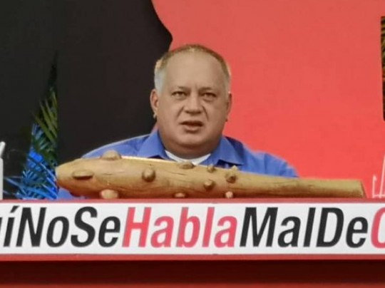 Foto: Con el Mazo Dando