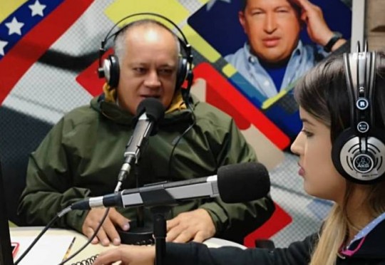 Foto: Con el Mazo Dando