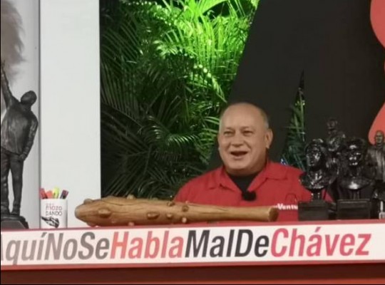 Foto: Con el Mazo Dando