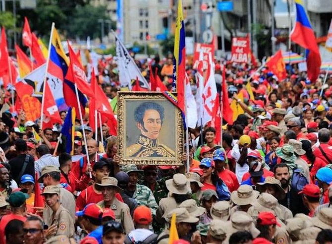 Presidente Maduro: Felicito la movilización del pueblo en defensa de la ...