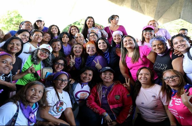 Más de 400 lideresas se unen en la lucha contra la violencia de género ...