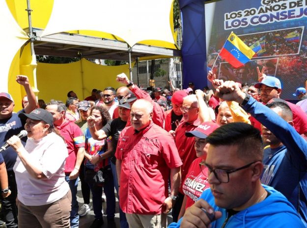 En Fotos | Pueblo venezolano se moviliza para conmemorar los 20 años de ...